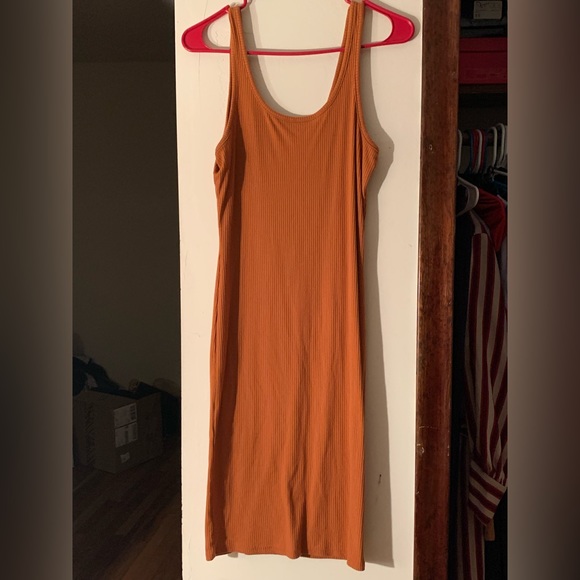 Forever 21 | Dresses | Casual Orange Midi Dress With Low Back